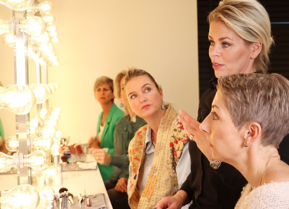 Make up advies of workshop in Den Bosch bij Blèzi Cosmetics